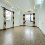 Bán căn góc 30,9m2 nhà 4,5 tầng ngay cạnh Chung cư, Biệt thự - Bộ Quốc Phòng - Thạch Bàn (ngõ 537 Bát Khối)