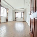 Bán căn góc 30,9m2 nhà 4,5 tầng ngay cạnh Chung cư, Biệt thự - Bộ Quốc Phòng - Thạch Bàn (ngõ 537 Bát Khối)