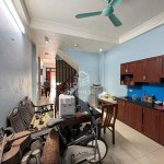 Cần bán 93m2 nhà 4 tầng mặt phố 36 Cổ Linh. Đường 15m, gần đường quy hoạch 25m