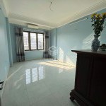 Cần bán 93m2 nhà 4 tầng mặt phố 36 Cổ Linh. Đường 15m, gần đường quy hoạch 25m