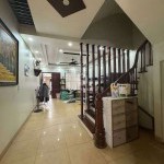 Cần bán 98,2m2 nhà 4,5 tầng mặt phố Nguyễn Văn Hưởng. Vị trí đẹp, ô tô tránh, vỉa hè, kinh doanh đỉnh