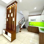 Chính chủ bán 34,5m2 nhà 5 tầng ngõ 145 Phúc Lợi. Gần trường học các cấp và chợ
