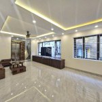 Chính chủ bán 59,3m2 nhà 6 tầng thang máy, ô tô vào, full nội thất xịn, gần hồ Thạch Bàn - Ở là mê ngay! 