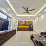 Chính chủ bán 59,3m2 nhà 6 tầng thang máy, ô tô vào, full nội thất xịn, gần hồ Thạch Bàn - Ở là mê ngay! 