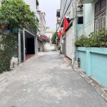 Bán 105m2 nhà cấp 4 tổ 7 Giang Biên. Đường ô tô tránh xe máy, ngay gần hồ điều hòa, công viên & chợ Quán Tình