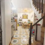 Cần bán 53,4m2 nhà 3 tầng cách 50m ra phố Nguyễn Văn Cừ. Nằm giữa trường Ngọc Lâm và Gia Thụy