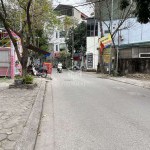 Cần bán 65,6m2 nhà 6,5 tầng mặt phố 42 Sài Đồng. Ngay cạnh hồ, cho thuê 40tr/tháng