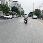 Cần bán 30m2 nhà 4 tầng mặt phố Nguyễn Thời Trung. Vị trí đẹp, kinh doanh, văn phòng, công ty