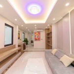 Cần bán căn góc 62,3m2 nhà 5 tầng Phúc Đồng. Đường thông ô tô, phù hợp ở kết hợp kinh doanh
