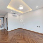Cần bán căn góc 62,3m2 nhà 5 tầng Phúc Đồng. Đường thông ô tô, phù hợp ở kết hợp kinh doanh