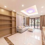 Cần bán căn góc 62,3m2 nhà 5 tầng Phúc Đồng. Đường thông ô tô, phù hợp ở kết hợp kinh doanh