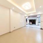 Cần bán căn góc 62,3m2 nhà 5 tầng Phúc Đồng. Đường thông ô tô, phù hợp ở kết hợp kinh doanh