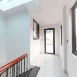 Cần bán căn góc 62,3m2 nhà 5 tầng Phúc Đồng. Đường thông ô tô, phù hợp ở kết hợp kinh doanh