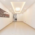 Cần bán căn góc 62,3m2 nhà 5 tầng Phúc Đồng. Đường thông ô tô, phù hợp ở kết hợp kinh doanh