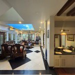 Cần Bán Gấp Biệt Thự Sân Vườn KĐT Sài Đồng 179m2 View Hồ, Mặt Tiền Rộng, Nội Thất Cao Cấp