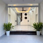 Bán 69m2 nhà 4 tầng, thang máy, 5PN sát chợ Diêm Gỗ, Việt Hưng. Chỗ đỗ xe miễn phí cách nhà 30m