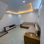 Cần bán 30m2 nhà 4 tầng cách 30m ra mặt phố Giang Biên. Đường trước nhà rộng 2,5m, sau nhà có khe thoáng