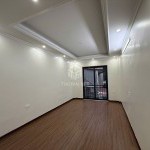 Cần bán 30m2 nhà 5 tầng ngõ 80/1 Hoa Lâm. Ngay gần chợ, trường học các cấp, siêu thị Big C