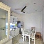 Cần bán 34m2 nhà 4 tầng xây kiên cố, còn rất mới chỉ xách vali về ở, cách mặt đê Ngọc Thụy 40m