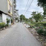 Bán Đất Thổ Cư Việt Hưng 60m2 Lô góc, nở hậu, view vườn hoa thoáng vĩnh viễn, đối diện CC CT10