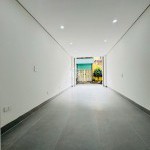 Cần bán 30m2 nhà 6 tầng thang máy, đường ô tô tránh ngõ 40 Kẻ Tạnh. Gần trường các cấp, gần chợ