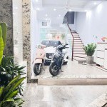 Tìm láng giềng cho xóm giáo viên ngõ 137 Việt Hưng - 47m2 nhà 4,5 tầng, ô tô vào nhà, cách mặt phố chính 100m