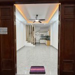 Bán nhà Việt Hưng 30m2 x 5T, Nở hậu, Cạnh Chợ Kim Quan & Công viên Việt Hưng