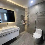 Cần bán 84m2 Shophouse Sông Hồng, nhà 5 tầng đã hoàn thiện full nội thất cao cấp, cạnh hai tòa CC