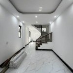 Chính chủ bán căn góc 38,6m2 nhà 5 tầng, 8 phòng ngủ tại ngõ 9 Phố Ô Cách. Dòng tiền ổn định 24tr/tháng